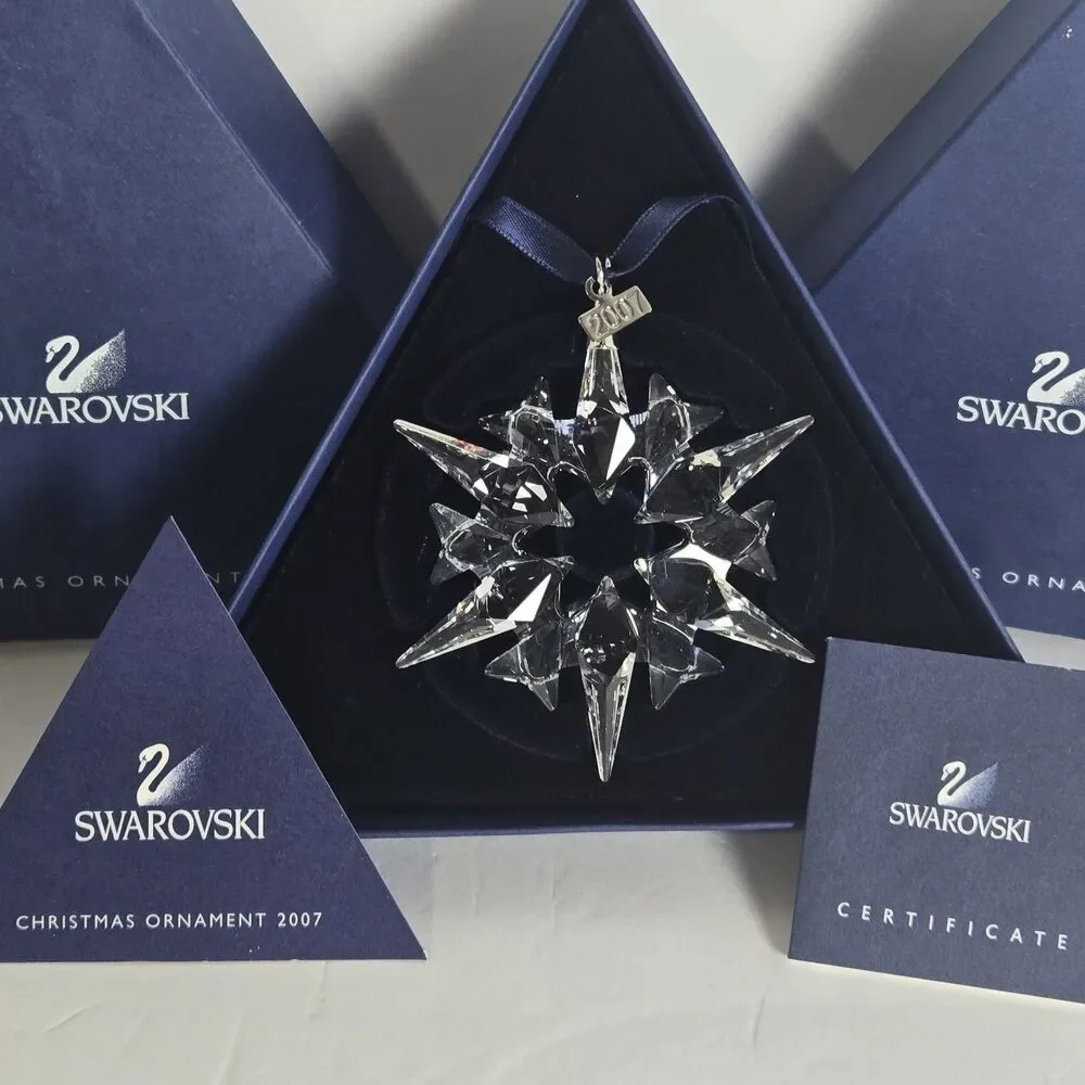 Swarovski christmas box captures